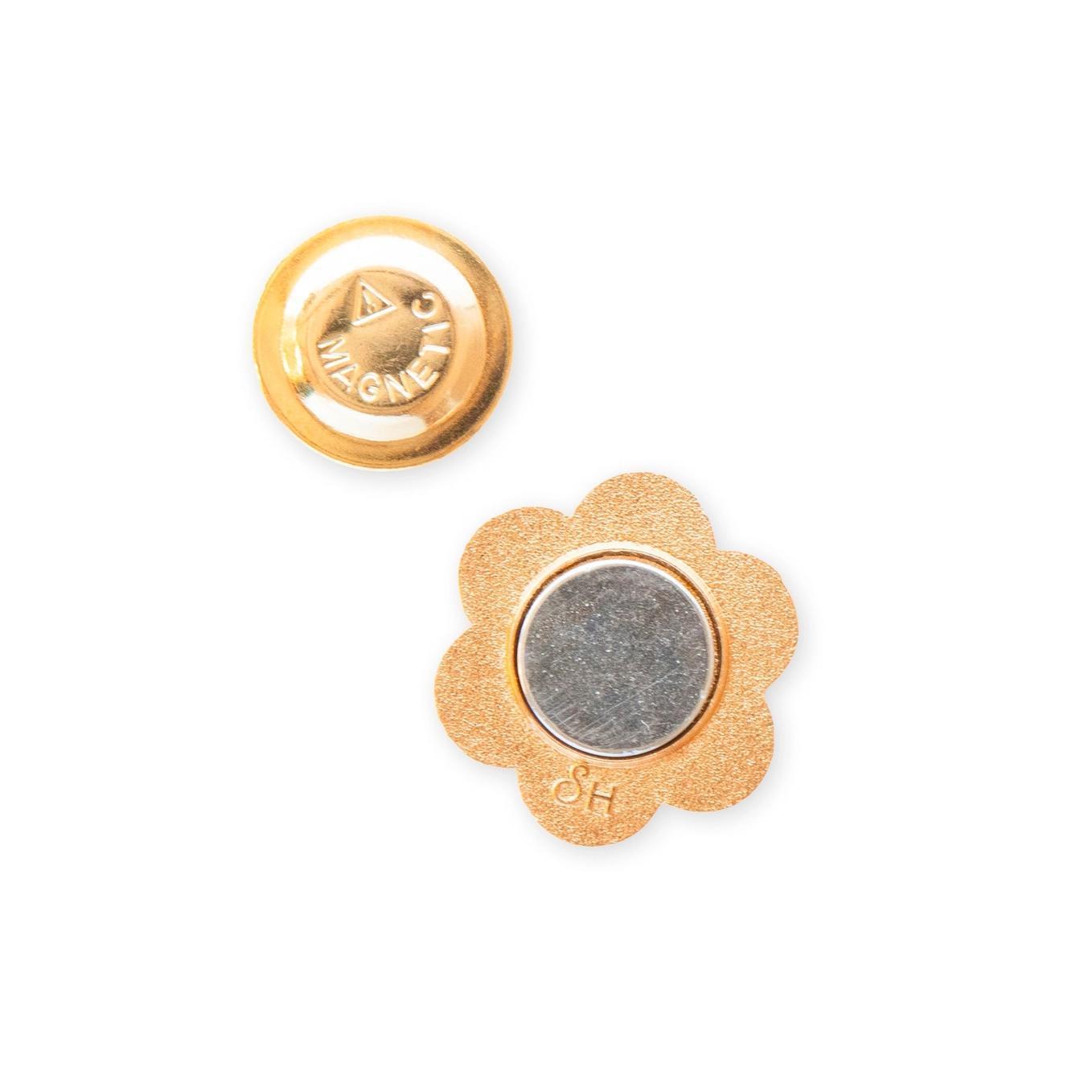 Daisy Button Magnetic Needle Minder